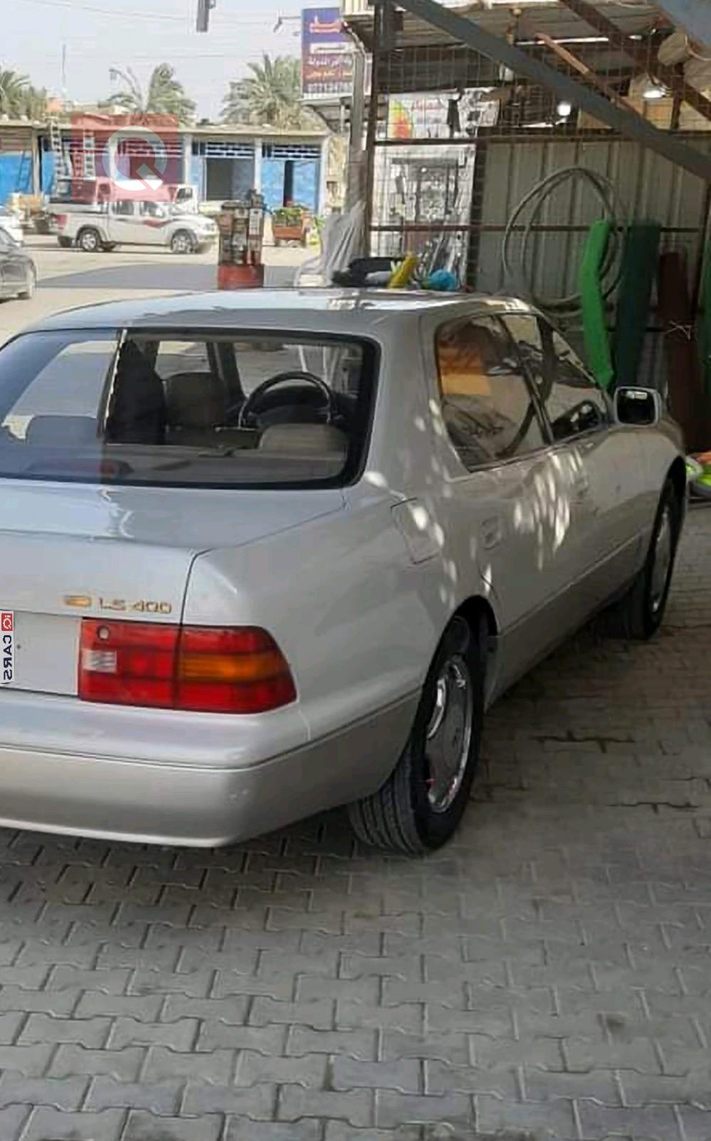 Lexus LS